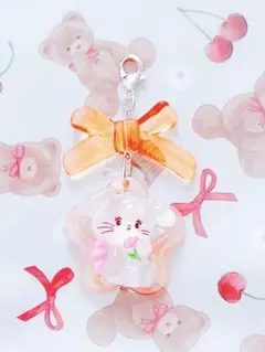 うさぎのリボン付きチャーム