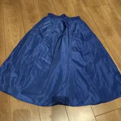 Ruche glamour 光沢フレアスカート M 青　未使用