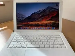動作確認済！ Apple MacBook（ポリカ、白） late 2009
