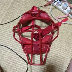 赤いキャッチャーマスク クッション付き