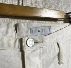 Item thumbnail for item c42494ad-5aa1-4e61-83f6-1b4a7d74e9b3