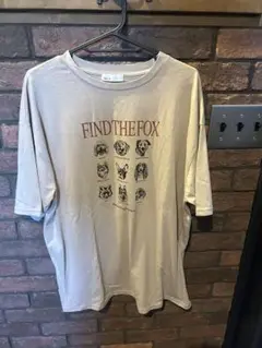 FIND THE FOX 犬イラスト 半袖Tシャツ