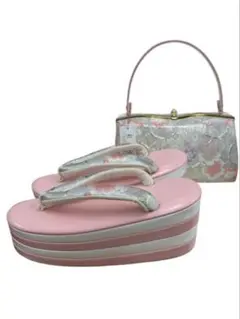 Item thumbnail for item 01453173-422e-4554-b4ad-7fbad774b348