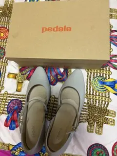 美品　アシックスpedala グレー ハイヒール ２４センチ　匿名発送