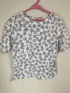 花柄五分袖Tシャツサイズ表記Sですが大き目です写真で確認下さい