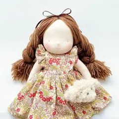 お花柄ワンピースの女の子　ハンドメイド　ドール　お人形　ウォルドルフ人形風