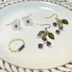 【SALE！】¥500 ハンドメイドアクセサリーピアス3つセット