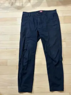 リーバイス　Levi's チノパン　黒　ブラック　カジュアル　メンズ