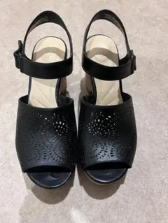 【最終価格】クラークス サンダル Maritsa Nila (マリッツァニラ)