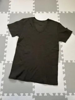 ダークグリーン Vネック Tシャツ 半袖　Mサイズ