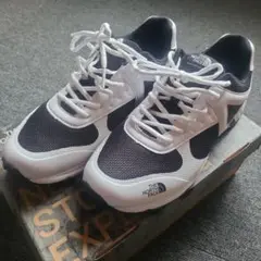 ノースフェイス スニーカー26.5新品