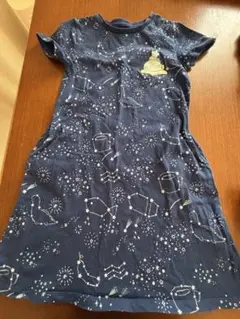 すみっこぐらし　とかげワンピース　graniph 星座柄 ワンピース 130