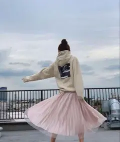AAA 宇野実彩子 パーカー　スカート　セット売り
