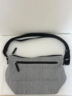 ショルダーバッグ　しまむら