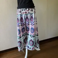 最終値下げ　未使用　インド柄　ガウチョパンツ　赤