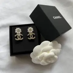 CHANEL シャネルピアス