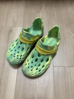 グリーンとイエローのサンダル K'S13