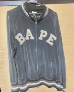 A BATHING APE BAPEロゴ入りジャンパー