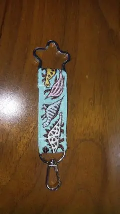 カラフル恐竜刺繍キーホルダー