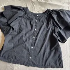 QTUME 黒 フレア袖 コットンシャツ
