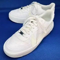 【極美品】ナイキ 25.5エアフォース1 トリプルホワイトDJ9946-100