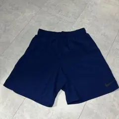Nike DRI-FIT ネイビーショートパンツ L