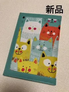 新品 マルチケース 保険証 お薬手帳ケース 母子手帳ケース等 ネコ柄 緑系