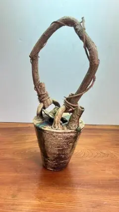 No.44. 花器　？飾物？花瓶？