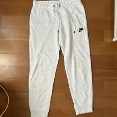 Nike グレー パンツ