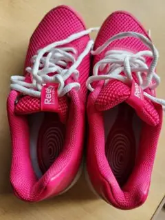 ♪Reebok EASYTONE ピンクスニーカー　22.5cm　未使用