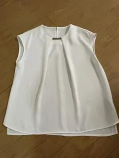 ノースリーブ　トップス