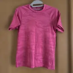ユニクロ　Tシャツ　150