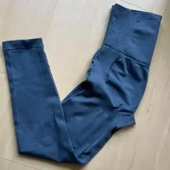 新品　ヨガウェア レディース レギンス ヒップアップ 美尻 M グレー