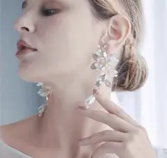 NEW ウェディングアクセサリー 結婚式 前撮り お花 イヤリング^。
