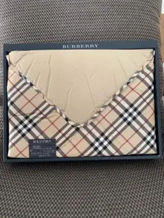 箱なし　未使用　バーバリー　Burberry 羽毛ひざ掛け