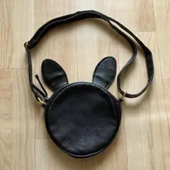 耳付き黒円形ポシェット