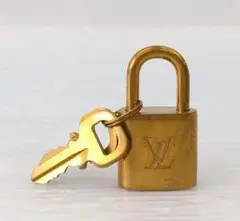 ●LOUIS VITTON チャーム●鍵●ルイヴィトン