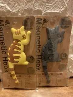 茶トラ　グレーのトラ猫　マグネット付きフック　鍵収納　しっぽ　尻尾