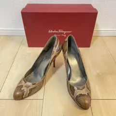 サルバトーレ フェラガモ 蛇革 パイソン パンプス