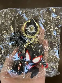 スパイダーマン フィギュアストラップ 黒赤 約8cm