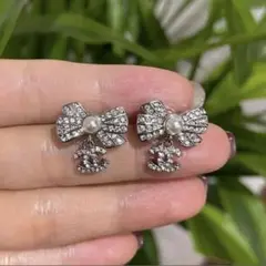 A376 CHANEL ヴィンテージ チャーム 揺れるピアス ココマーク