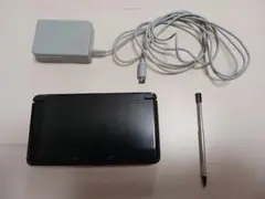 ニンテンドー3DS コスモブラック 充電器・タッチペン付き