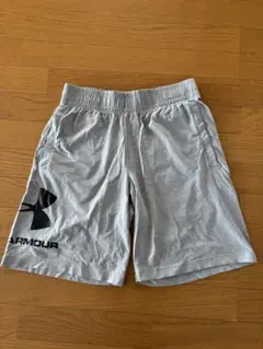 アンダーアーマ　ハーフパンツ