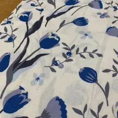 チューリップ柄　プリント　ブルー　生地　140cm×40cm ハギレ