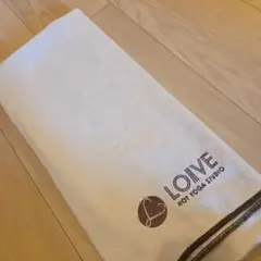 LOIVE ヨガラグ　美品
