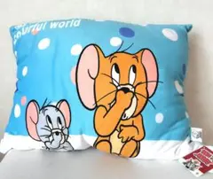 トムとジェリー クッション 　アミューズメント景品　新品、未使用