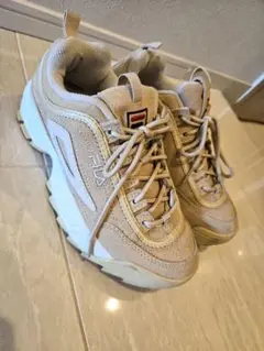 FILA ベージュ スニーカー
