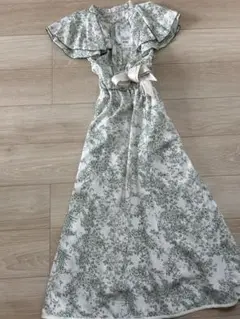 新品　❤︎ グリーン　花柄　ラッフル　ロングワンピース　美人百花　好きな方