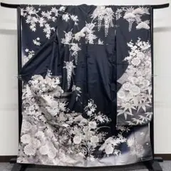 【希少】 大島紬の黒地の振袖 着物 晴れ着 成人式