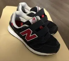 New Balance 313キッズスニーカー ブラック/レッド　17㎝